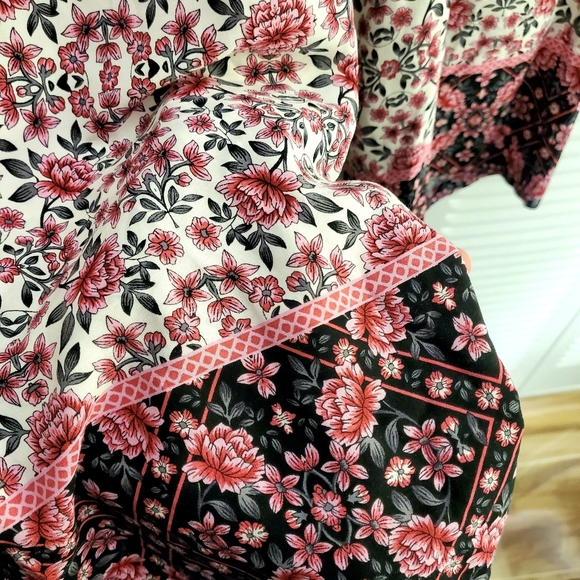 TORRID 2X WHITE & PINK MIXED PRINT WIDE LEG PANT NWT - Picture 7 of 8